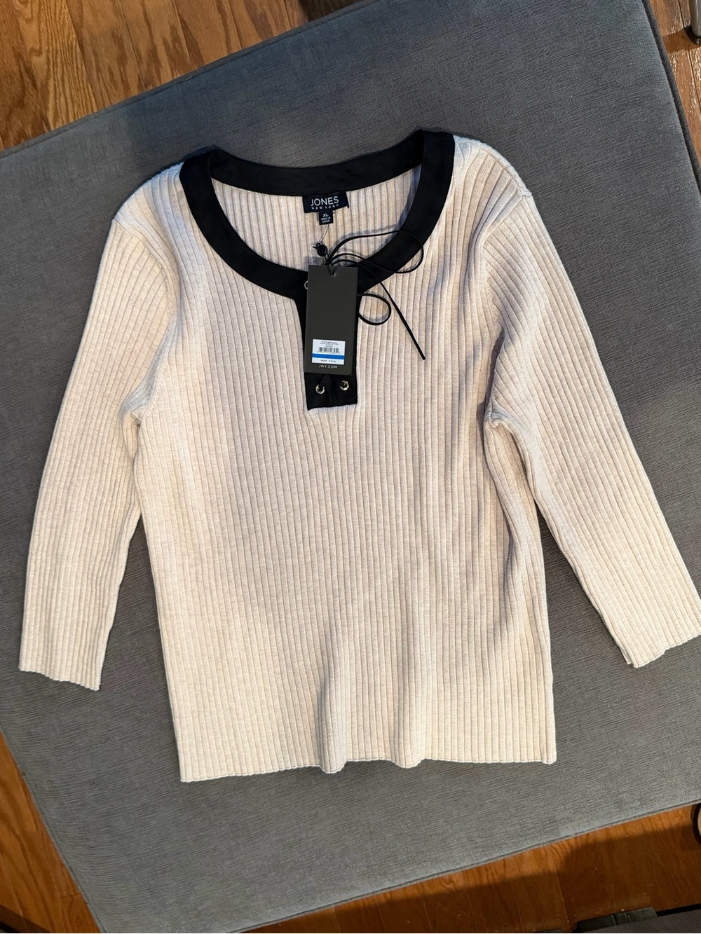 NWT JONES NEW YORK Camel Ribbed Lace-Up Knit Top with Suede Black Trim Size XL